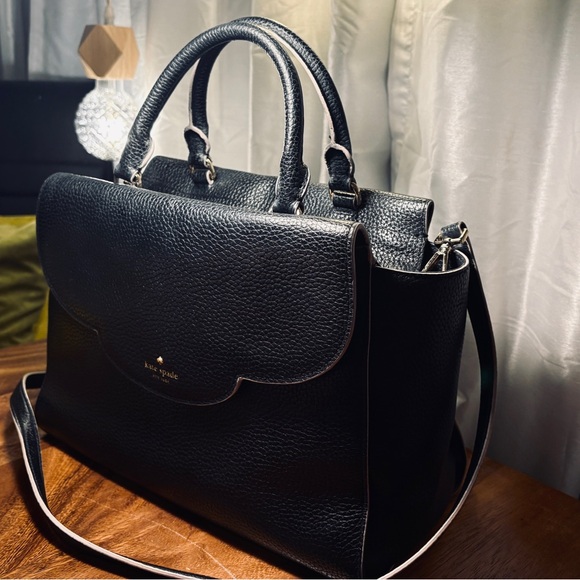 Full Size Kate Spade Leewood Place Leather Crossbody Bag Tote Black Scallops - Picture 2 of 10